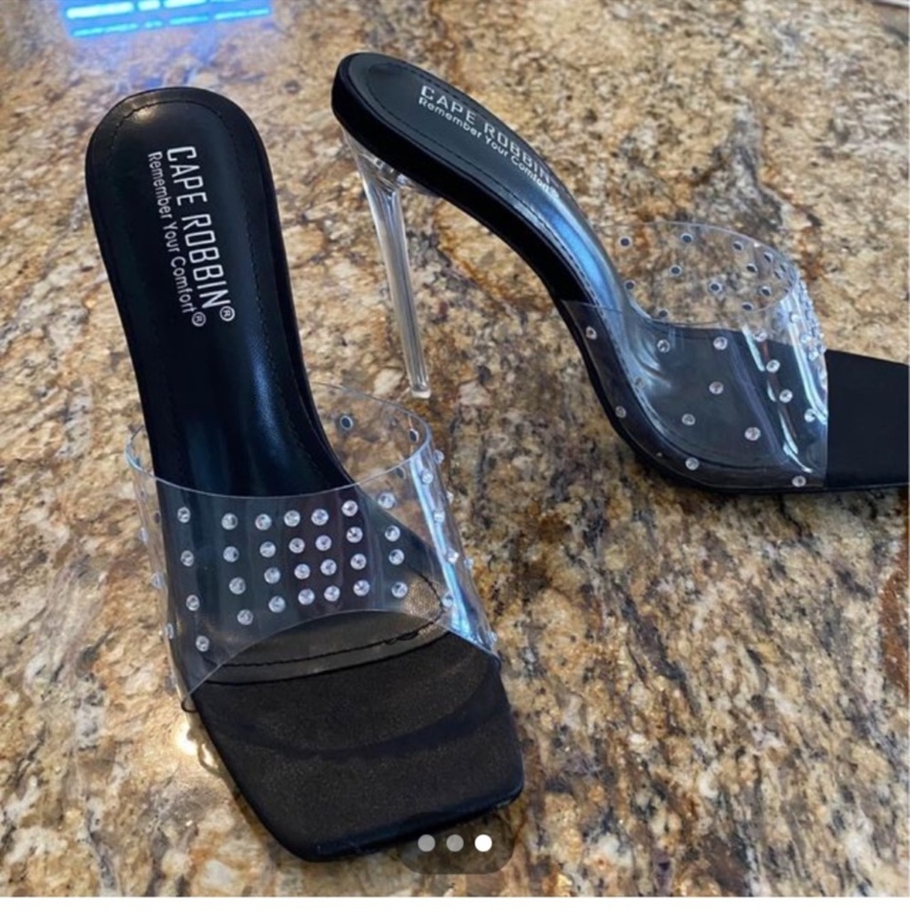 Cape Robbin Size 7 Heels never been worn